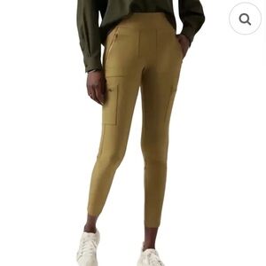 Athleta Headlands Hybrid Cargo Tight 8T